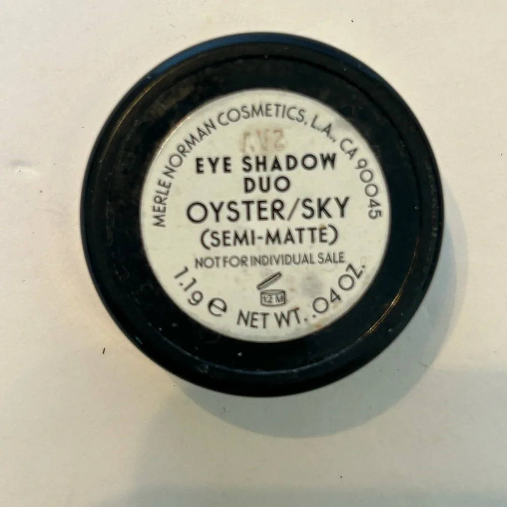 Merle Norman Eye‎ Color Duo Oyster/Sky Semi-Matte